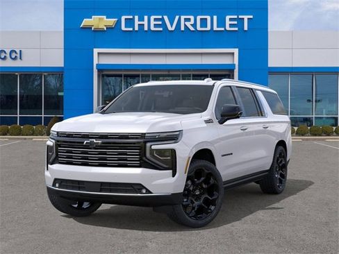 New 2025 Chevrolet Suburban High Country image 6