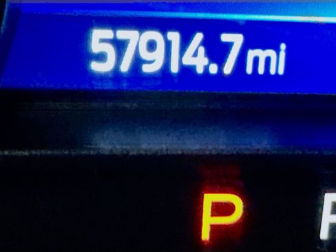 Used 2024 Ford Explorer XLT w/ Equipment Group 202A image 19