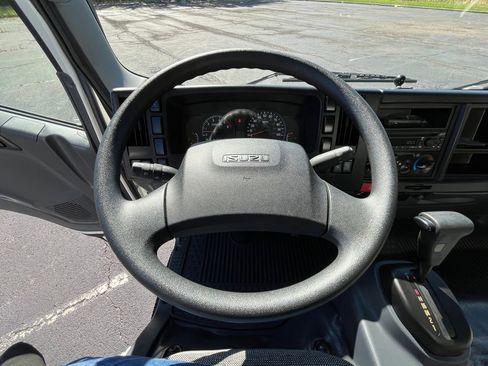 Used 2024 Isuzu NPR image 20