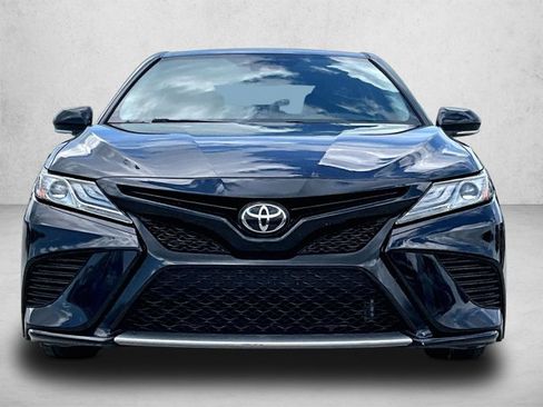 Used 2019 Toyota Camry XSE FWD image 3