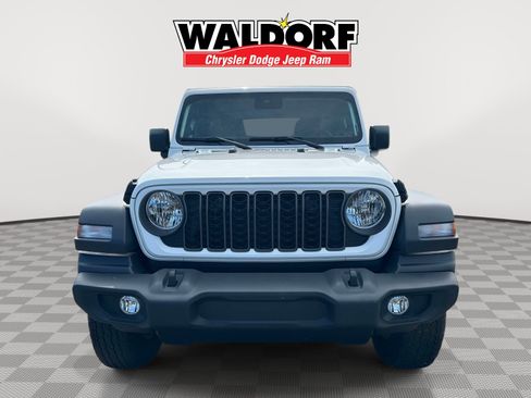 Used 2024 Jeep Wrangler Sport AWD/4WD image 2
