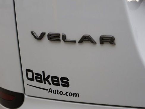 Used 2022 Land Rover Range Rover Velar R-Dynamic S image 19