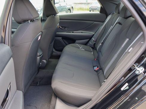 New 2026 Hyundai Elantra SEL Sport FWD image 9