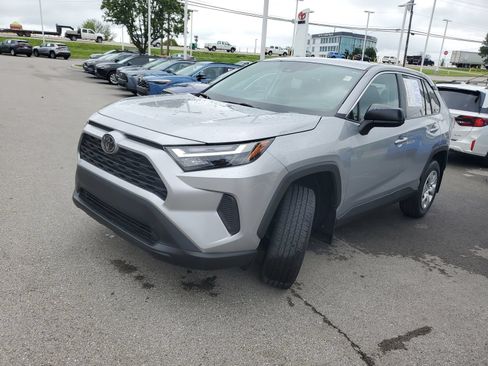 Certified 2023 Toyota RAV4 LE AWD/4WD image 2