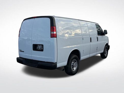 Used 2024 Chevrolet Express 2500 w/ Driver Convenience Package image 7