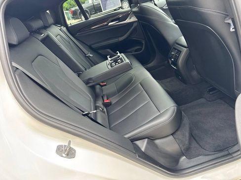 Used 2025 BMW X4 xDrive30i AWD/4WD image 54