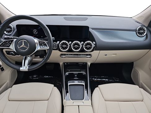 Certified 2025 Mercedes-Benz GLA 250 4MATIC image 10