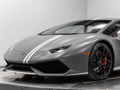 Used 2017 Lamborghini Huracan LP 610-4 Avio image 4
