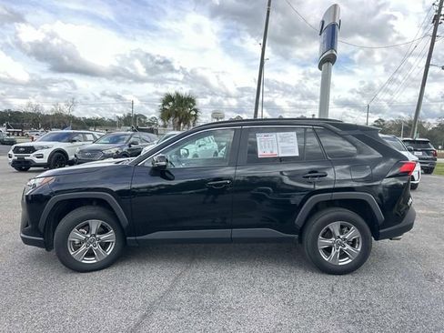 Used 2025 Toyota RAV4 XLE image 12