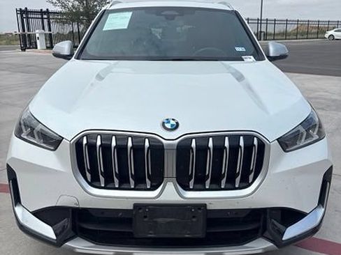 Used 2024 BMW X1 xDrive28i w/ Convenience Package AWD/4WD image 3