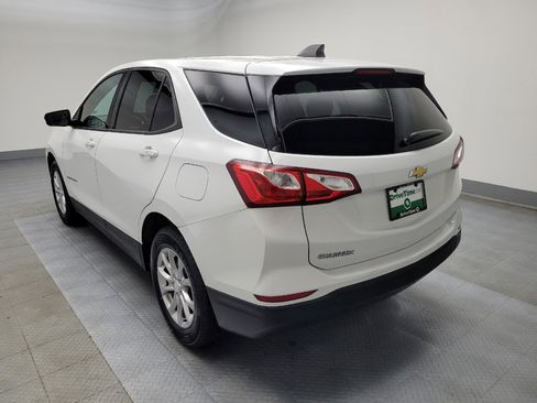 Used 2019 Chevrolet Equinox LS w/ LS Convenience Package FWD image 5