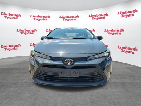 Used 2025 Toyota Corolla LE FWD image 19