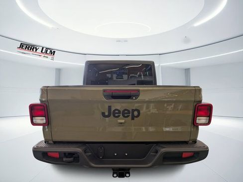 New 2026 Jeep Gladiator Sport AWD/4WD image 4
