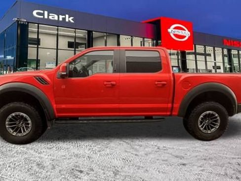 Used 2019 Ford F150 Raptor w/ Equipment Group 802A Luxury image 4