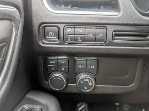 Used 2021 Chevrolet Tahoe Z71 w/ Luxury Package image 10