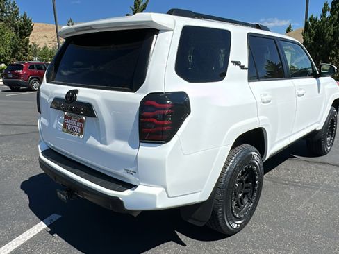 Used 2023 Toyota 4Runner TRD Off-Road Premium image 3