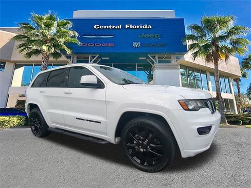 Certified 2020 Jeep Grand Cherokee Altitude image 2