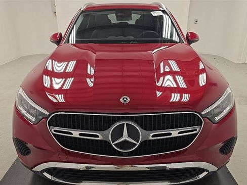 Used 2025 Mercedes-Benz GLC 350e 4MATIC image 2
