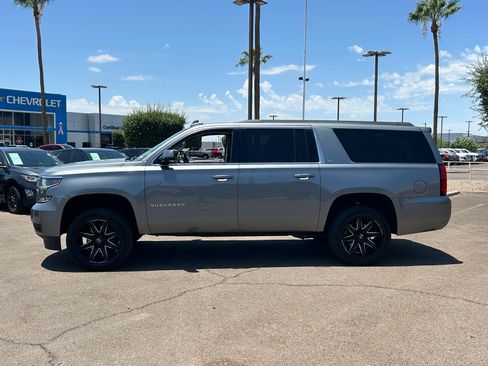 Used 2020 Chevrolet Suburban LT AWD/4WD image 2
