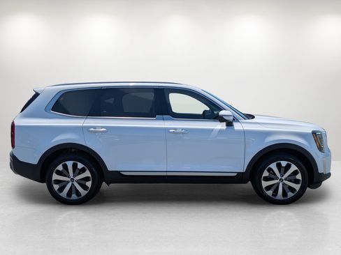 Used 2022 Kia Telluride S FWD image 4