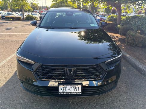 Used 2023 Honda Accord EX image 2