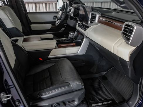 Used 2023 Toyota Sequoia Capstone AWD/4WD image 12
