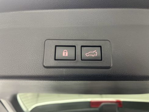 Used 2022 Subaru Ascent Touring image 34