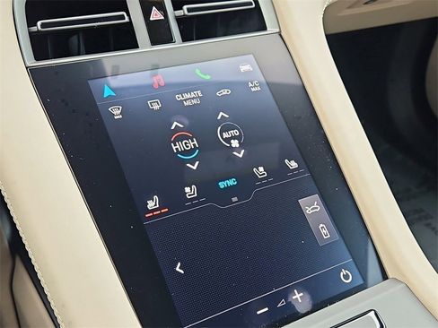 Certified 2025 Porsche Taycan image 20