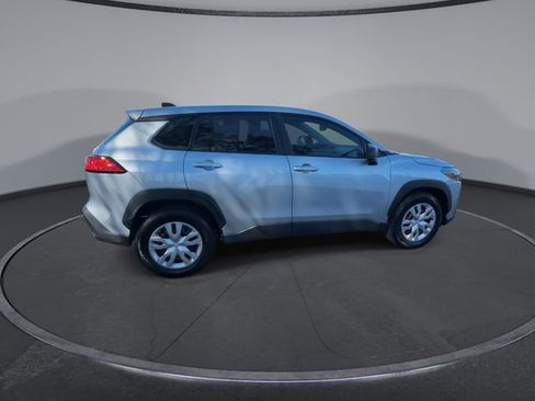 Used 2025 Toyota Corolla Cross L image 16