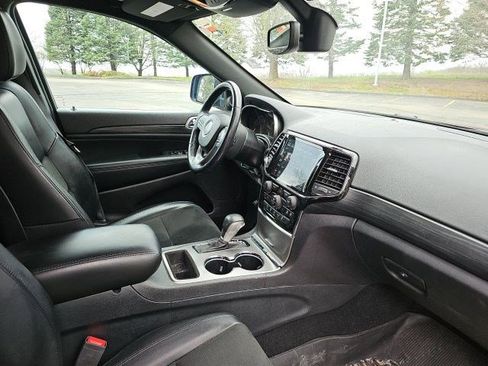 Used 2020 Jeep Grand Cherokee Altitude image 11