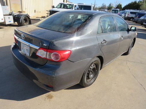 Used 2011 Toyota Corolla LE image 4