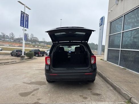 Used 2021 Ford Explorer XLT image 7