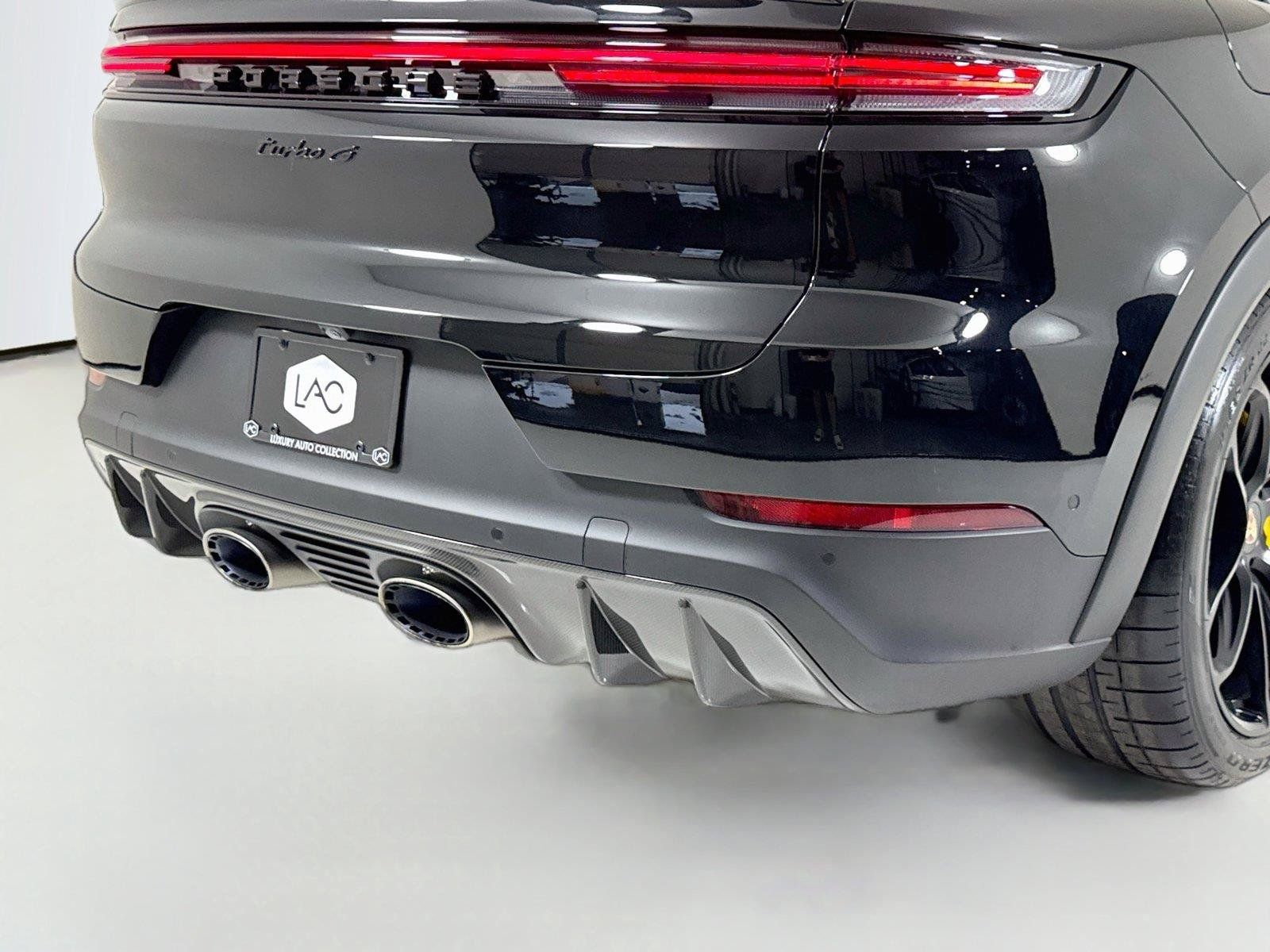 Used 2025 Porsche Cayenne Turbo GT AWD/4WD image 40