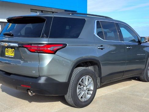 Used 2023 Chevrolet Traverse LT image 8