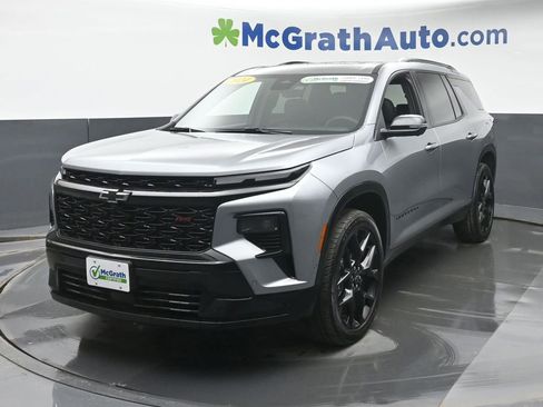 Used 2024 Chevrolet Traverse RS image 31