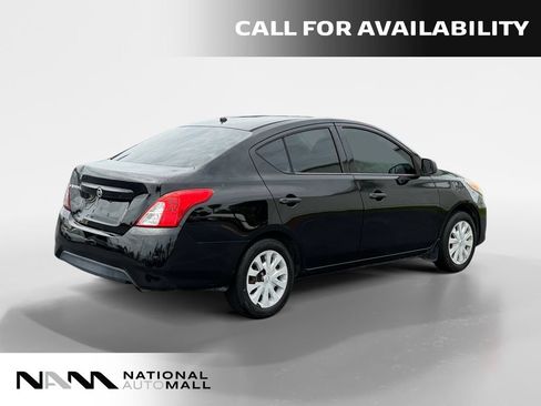 Used 2015 Nissan Versa S FWD image 4
