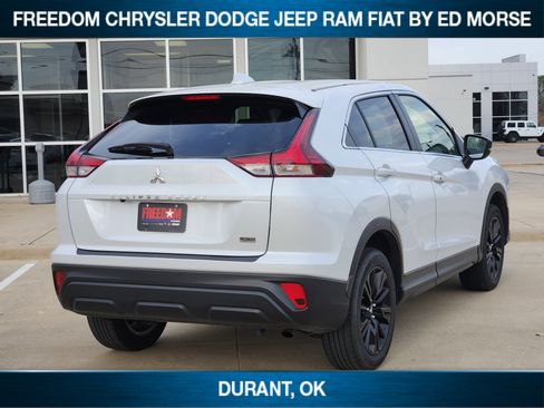 Used 2024 Mitsubishi Eclipse Cross LE image 4