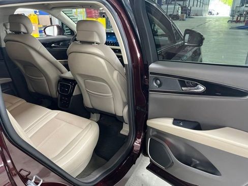 Used 2023 Lincoln Nautilus Reserve w/ Equipment Group 201A AWD/4WD image 31