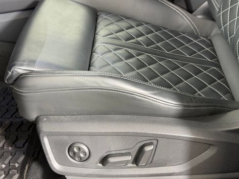 Used 2023 Audi SQ5 Premium Plus w/ Premium Plus Package image 14