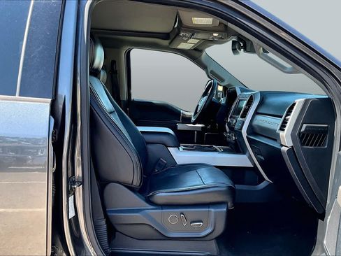 Used 2019 Ford F350 Lariat w/ Lariat Ultimate Package AWD/4WD image 9