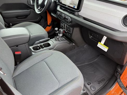 New 2025 Jeep Gladiator Sport image 20