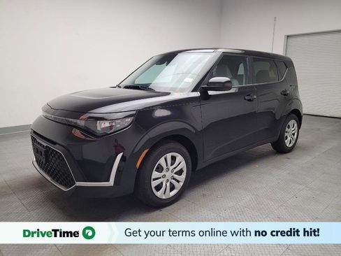 Used 2024 Kia Soul LX image 1