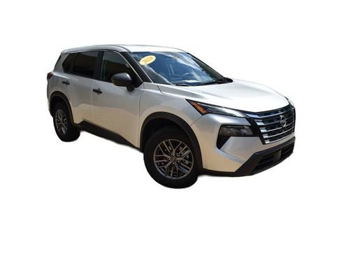 Used 2024 Nissan Rogue S FWD image 2