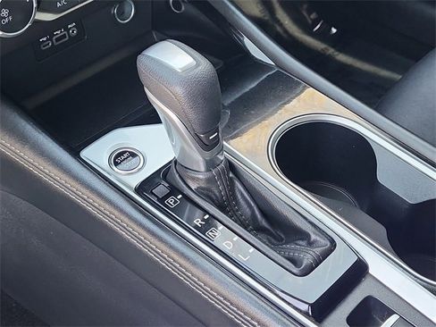 Used 2023 Nissan Altima 2.5 SV image 18