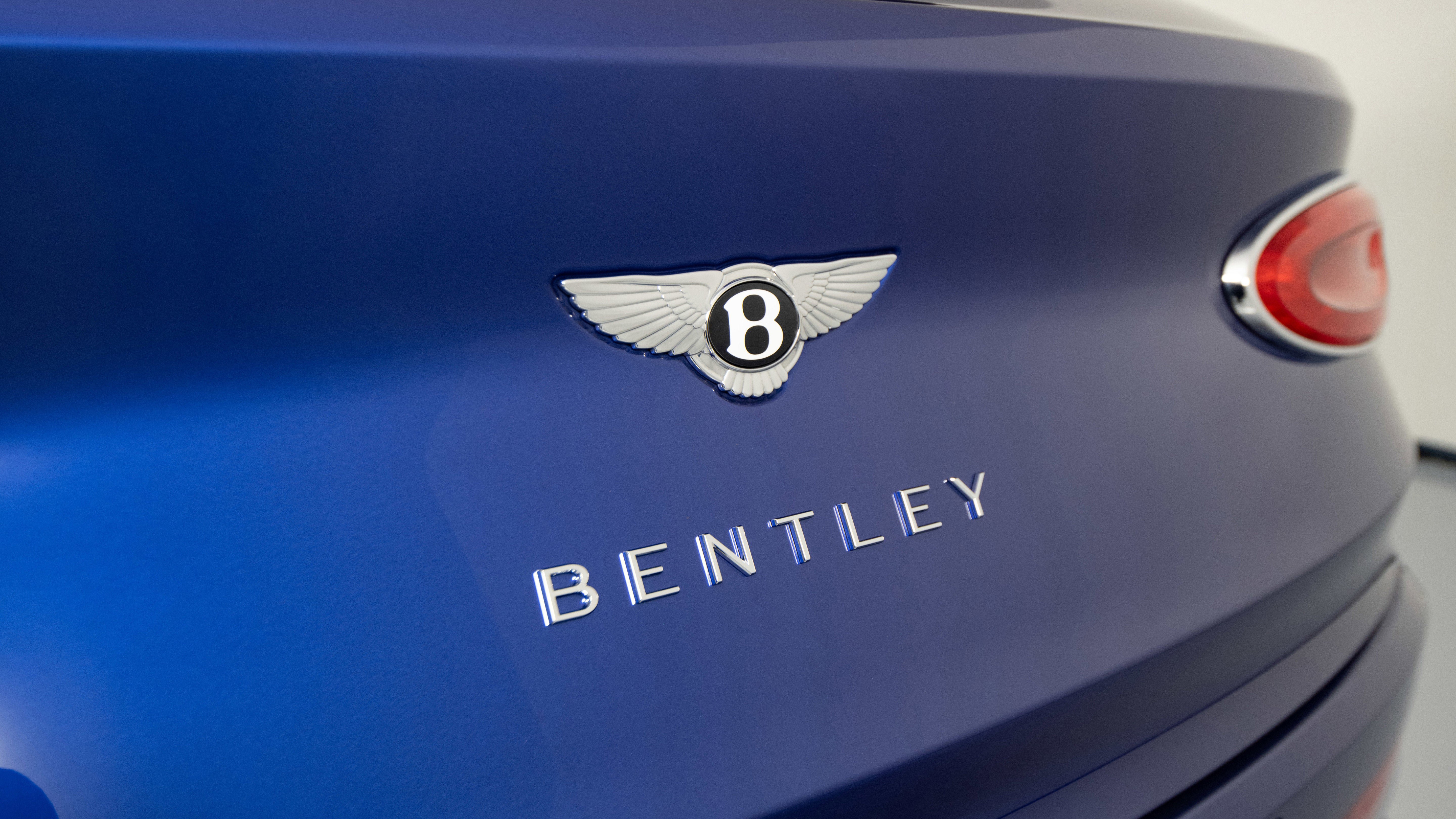 Used 2021 Bentley Bentayga AWD/4WD image 14