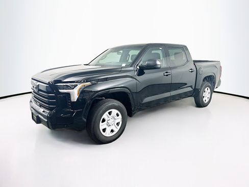 Used 2025 Toyota Tundra SR image 3