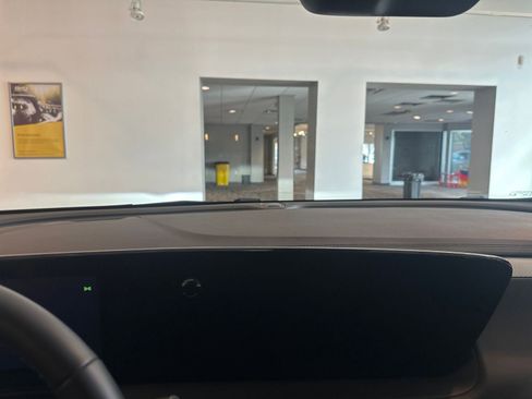 Used 2025 Buick Encore GX Preferred image 18