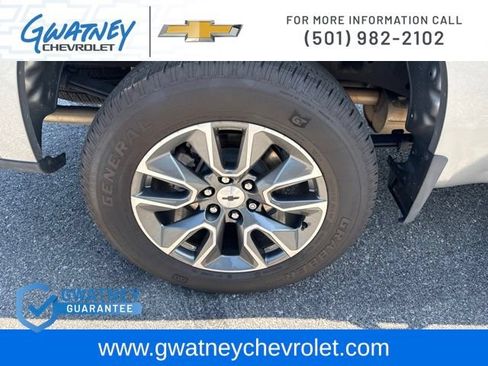 Used 2024 Chevrolet Silverado 1500 RST w/ Z71 Off-Road Package AWD/4WD image 11