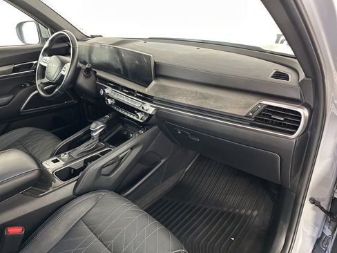 Used 2024 Kia Telluride EX X-Line image 38