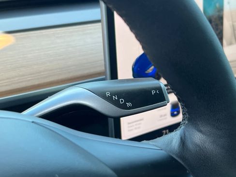 Used 2022 Tesla Model 3 Performance image 16